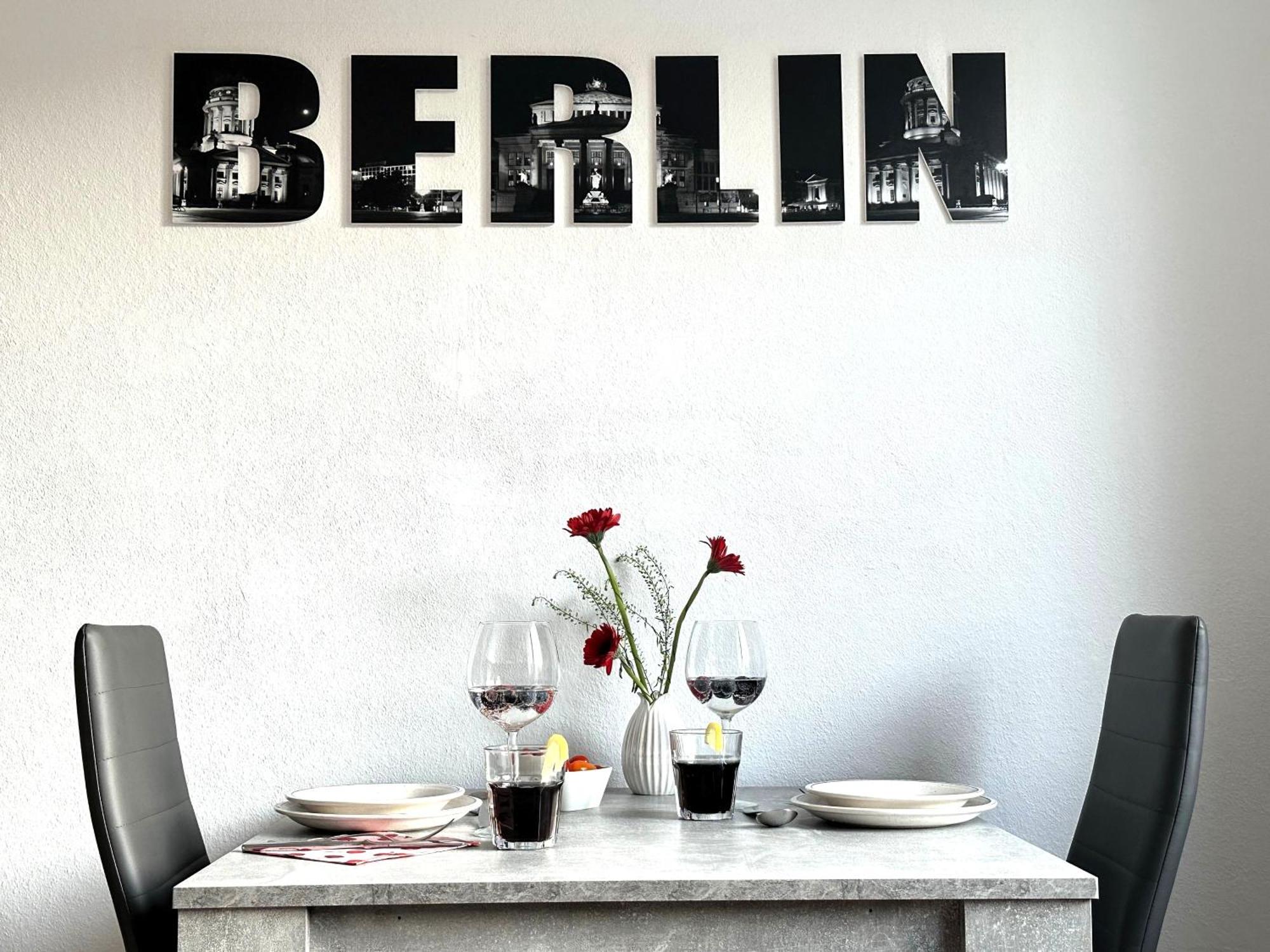 "Ideal" - Berlin Zu Zweit - Citynah, Verkehrsguenstig, Wlan, Supermarkt, Flexibler Check-In Exteriér fotografie